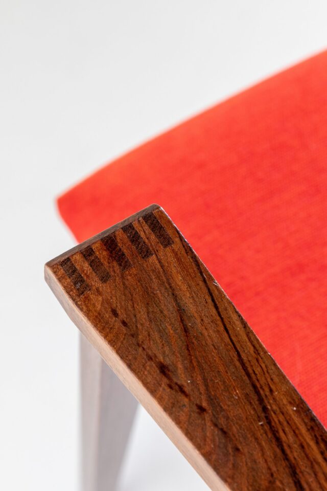 Luisa_chairs_detail_4